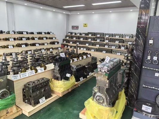 شراء C7.1 Engine Spare Parts For  Cylinder Head online manufacture